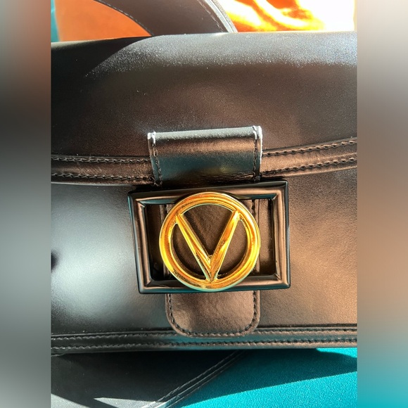 Valentino by Mario Valentino - SCARLETT ROPE LEATHER CROSSBODY IN BLACK - Picture 13 of 14